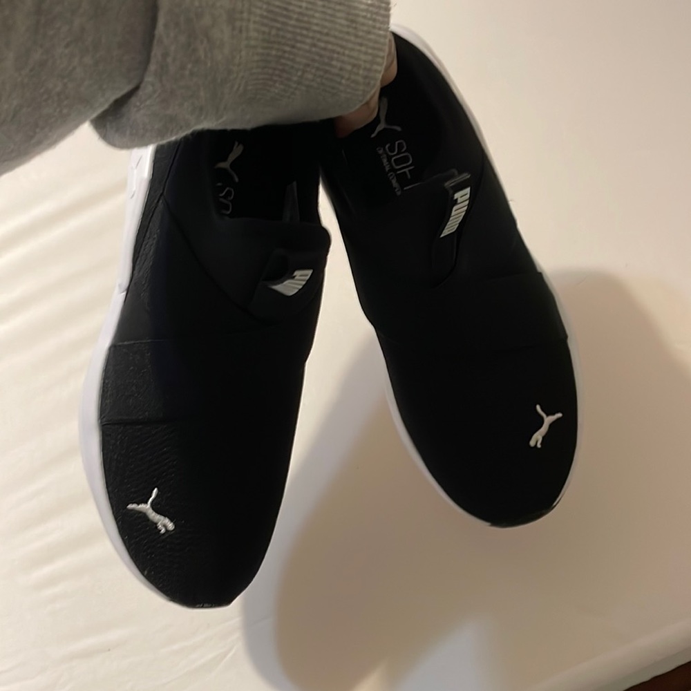 PUMA SNEAKERS